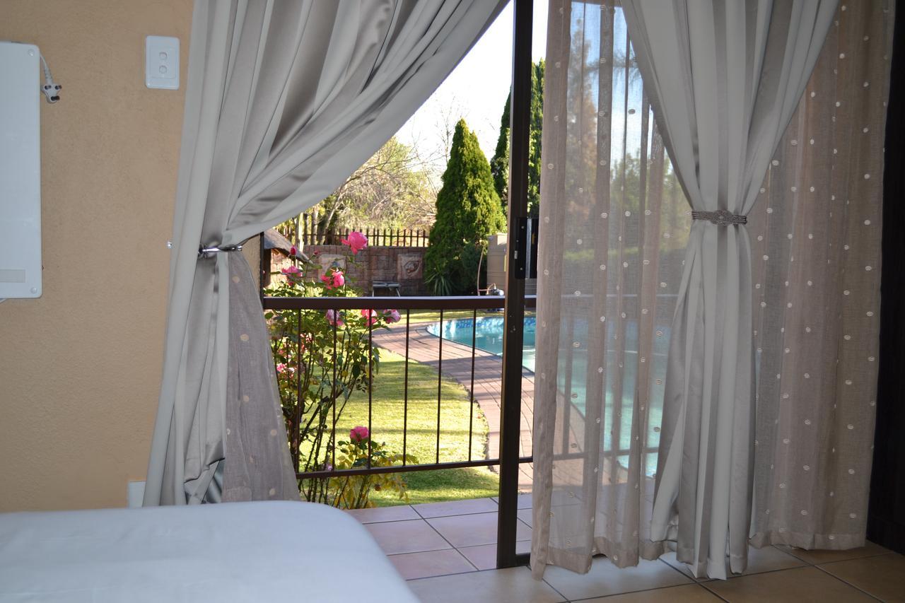 Oasis Of Life Guest House Witbank Exterior foto