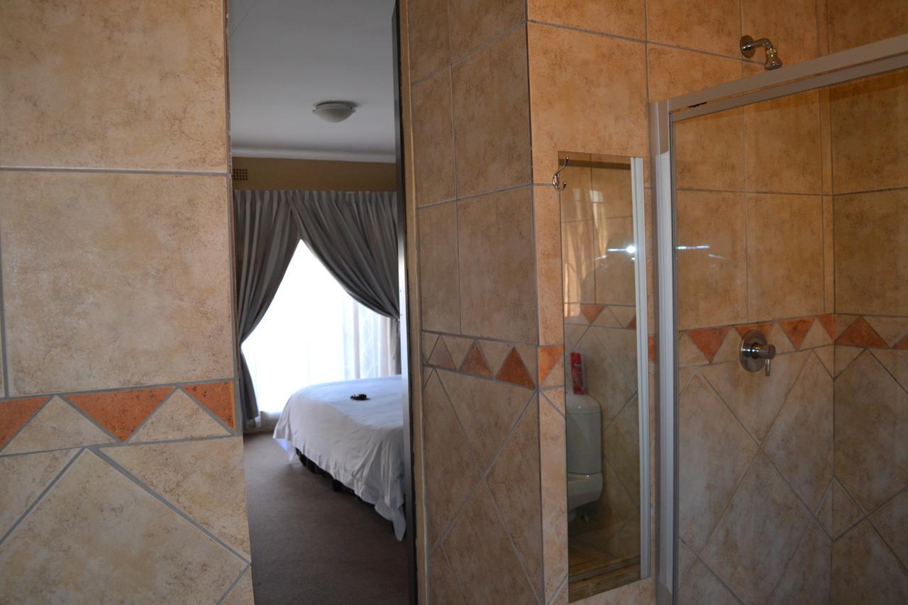 Oasis Of Life Guest House Witbank Exterior foto